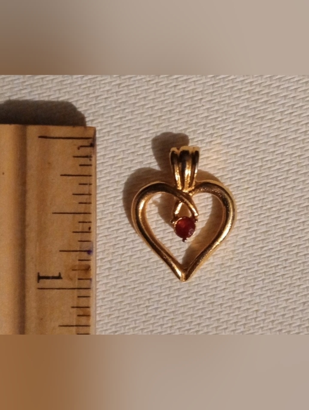 Heart With Gem Type Stone Gold Tone Vintage Collectible Lapel Vest Hat Pin